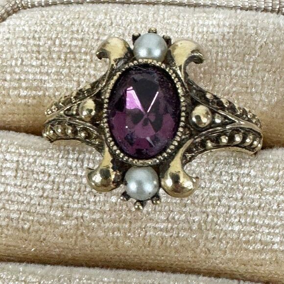 Vtg Avon Queensbury Purple Faux Amethyst Ring Victorian Revival Size 5-6.5 - Picture 2 of 14